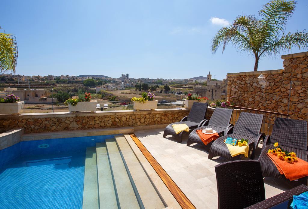 Carini Farmhouses Għarb Rum bild