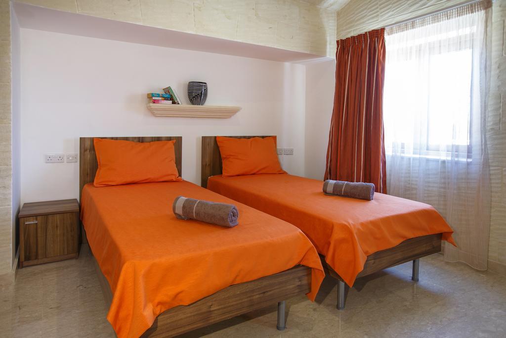 Carini Farmhouses Għarb Rum bild