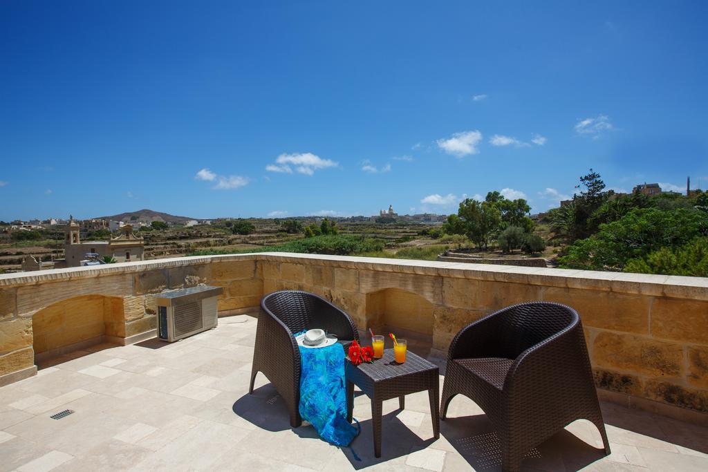 Carini Farmhouses Għarb Exteriör bild