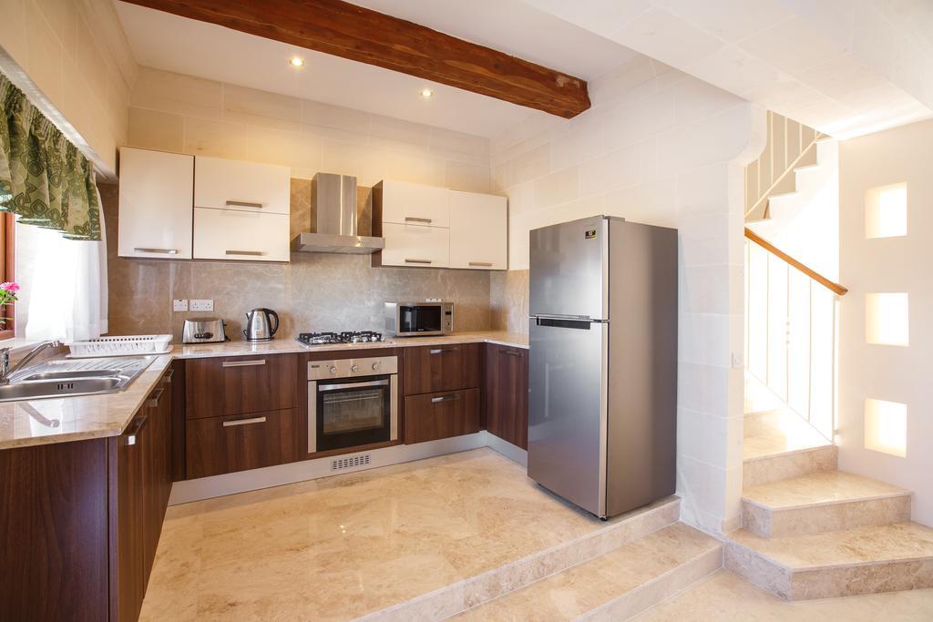 Carini Farmhouses Għarb Exteriör bild