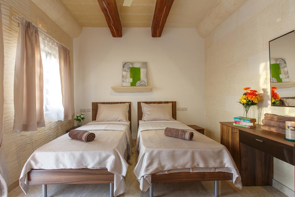 Carini Farmhouses Għarb Exteriör bild